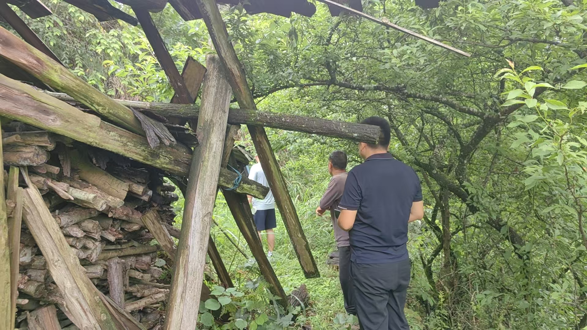 闻汛而动 迅速处置 蒿吉坪瑶族乡全力筑牢汛期安全防线