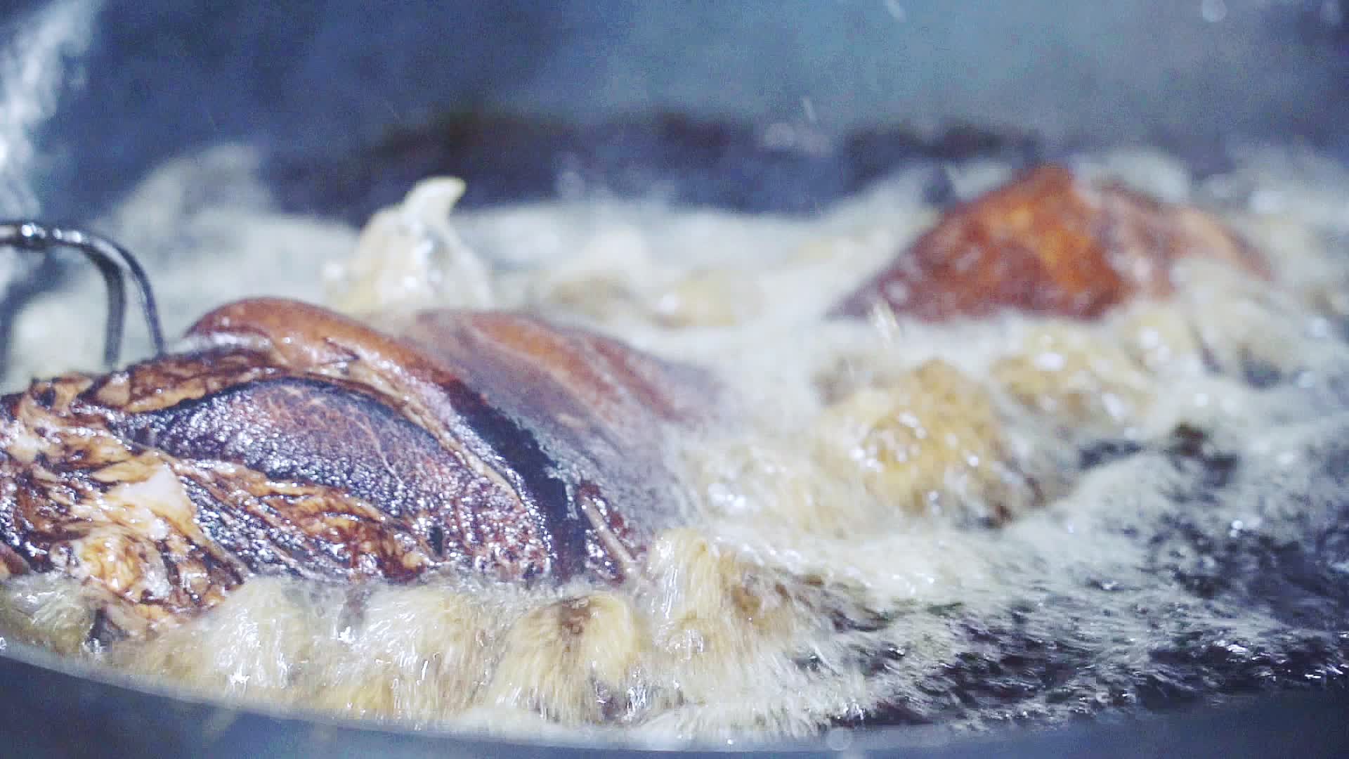 寻味中方|石宝猪脚