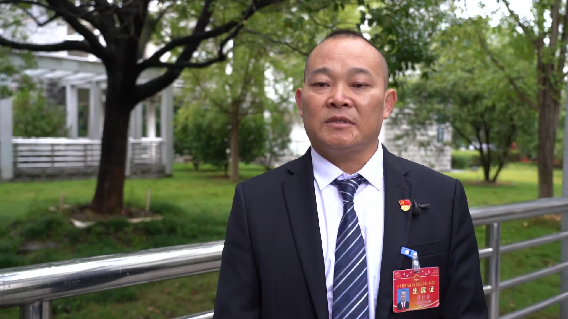 两会报道|县人大代表热议政府工作报告：蒲宏兴