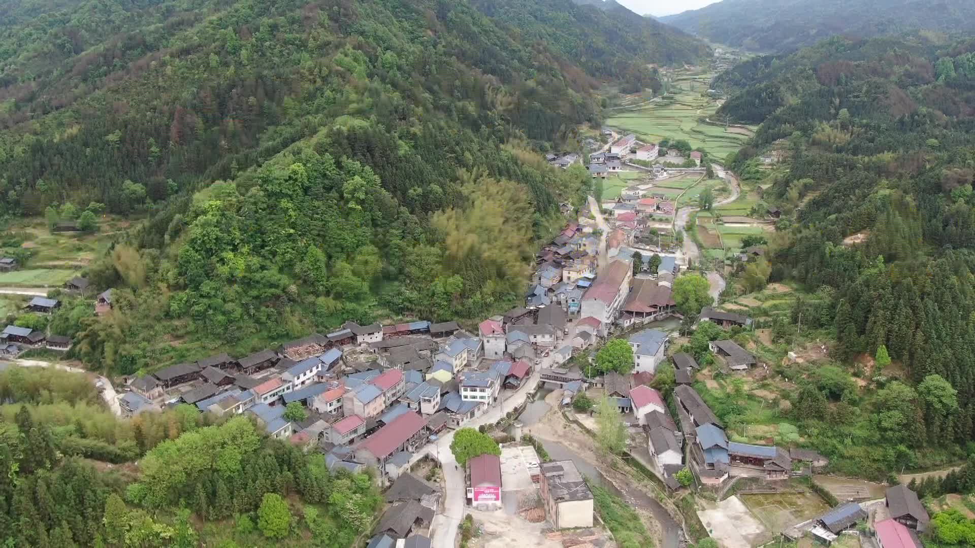 中方蒋家村：监控带广播构筑平安家园