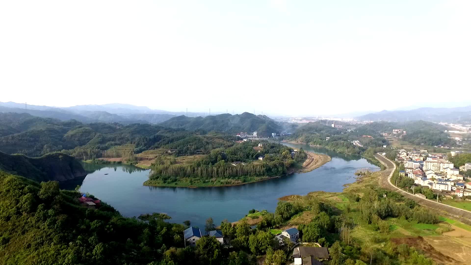 我们的新时代｜杨丹丹：一袭白衣写韶华