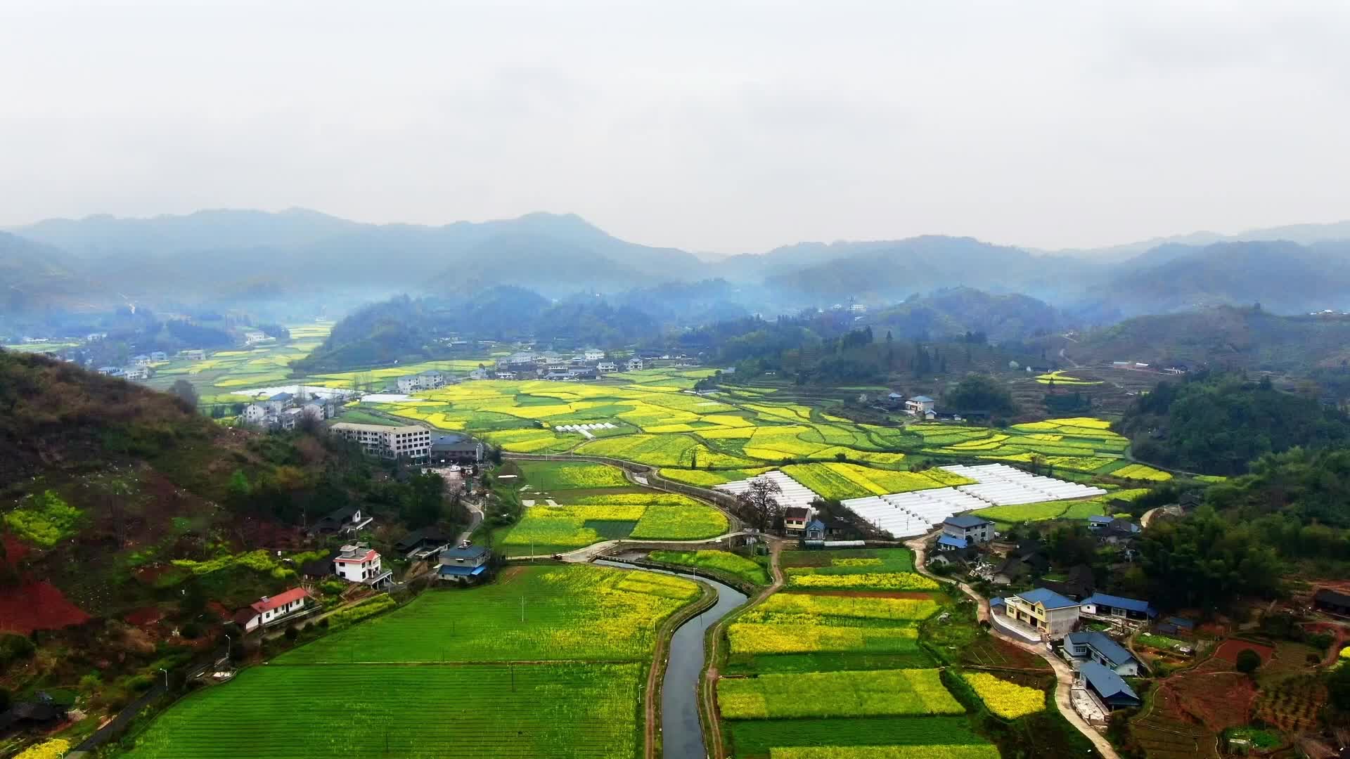视频｜中方丰坡村：烟雨乡村如诗画