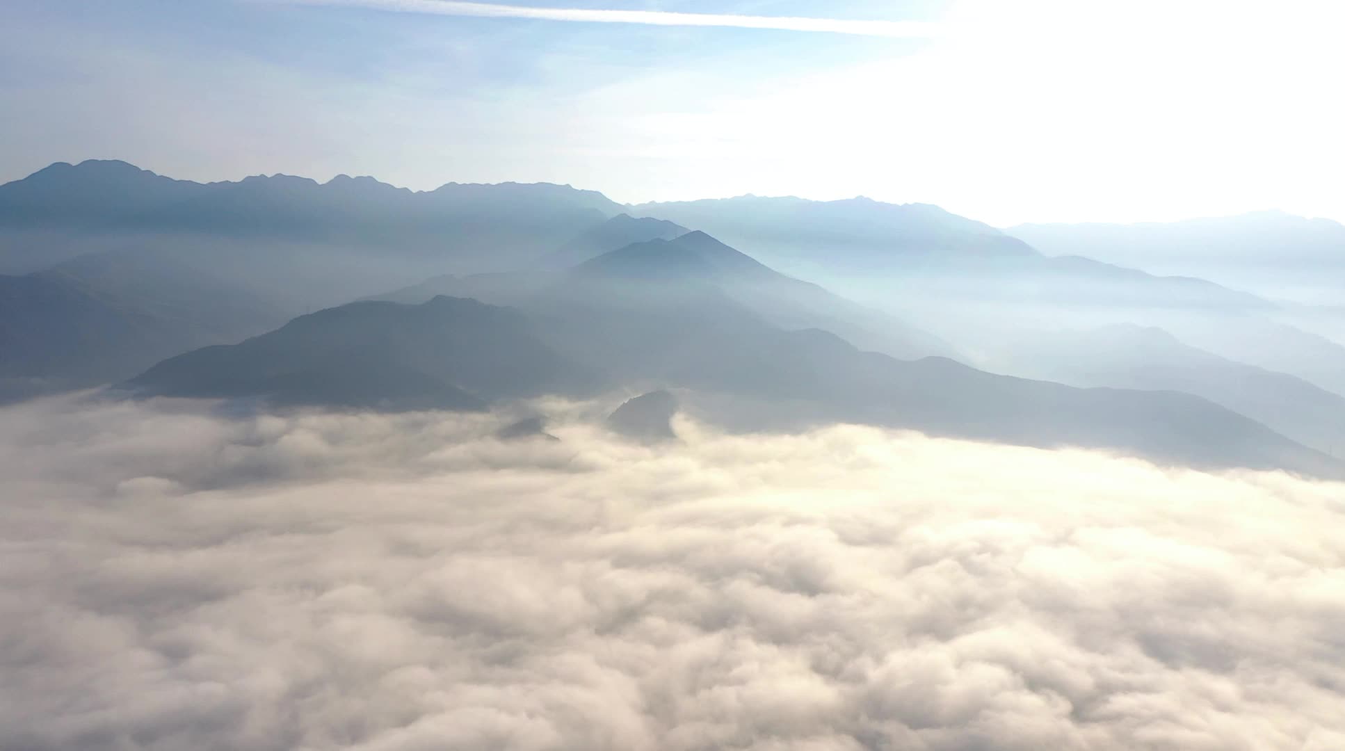 视频丨云雾与城市