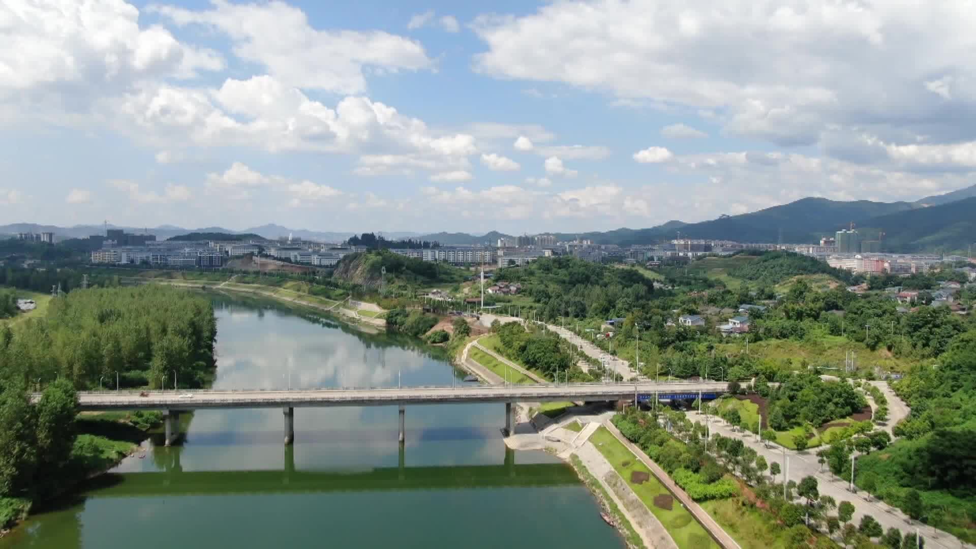 视频|大美中方 生态美城·中方县：以“河长制”促“河长治”  让山更青水更绿