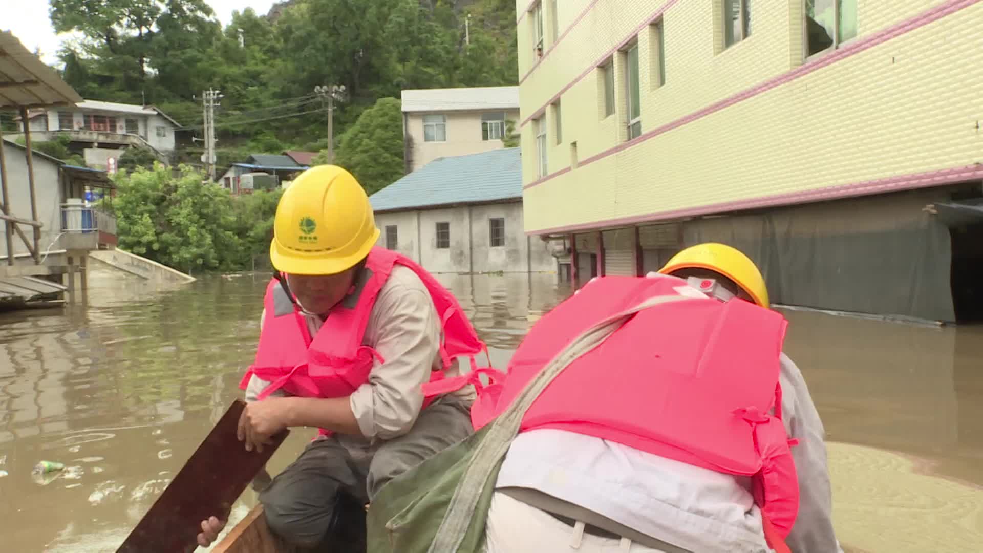 视频|中方县铜湾镇：汛期电力设施隐患排查 筑牢电网安全防线