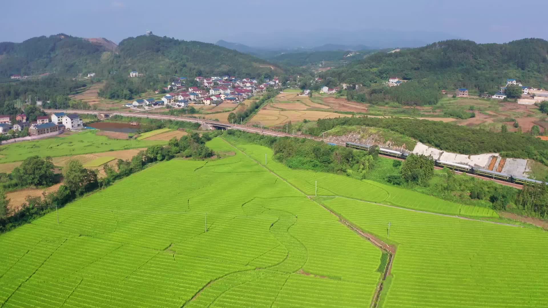 视频｜中方县：秋日田园映衬乡村振兴美景图