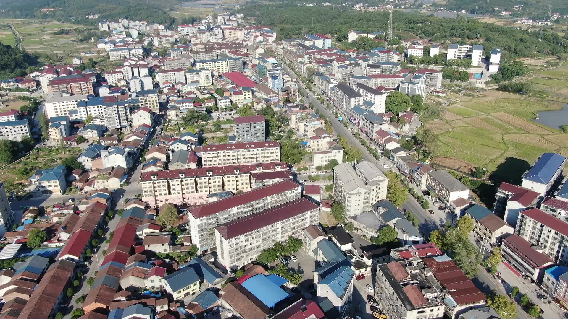 视频|中方县泸阳镇：第三届篮球联赛开幕，激情赛场点燃秋日活力