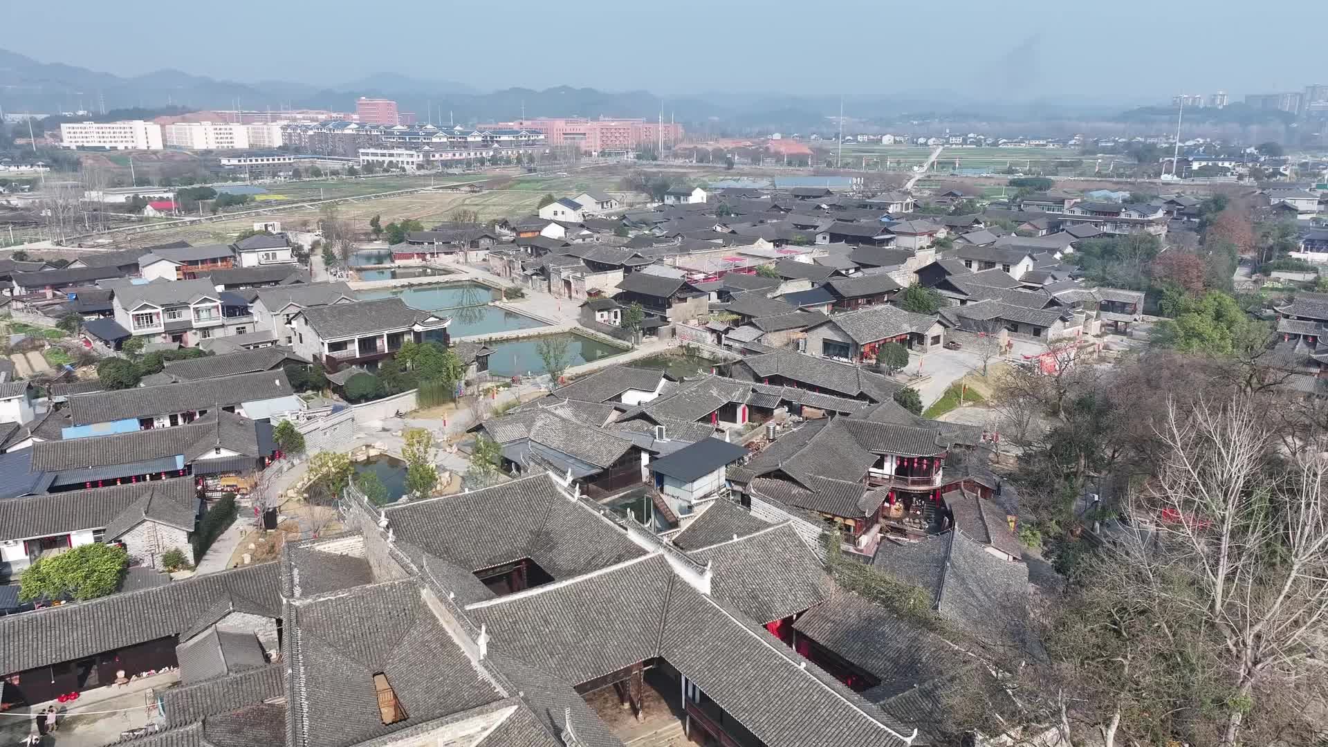 视频|荆坪古村春节假期部分餐饮服务不打烊