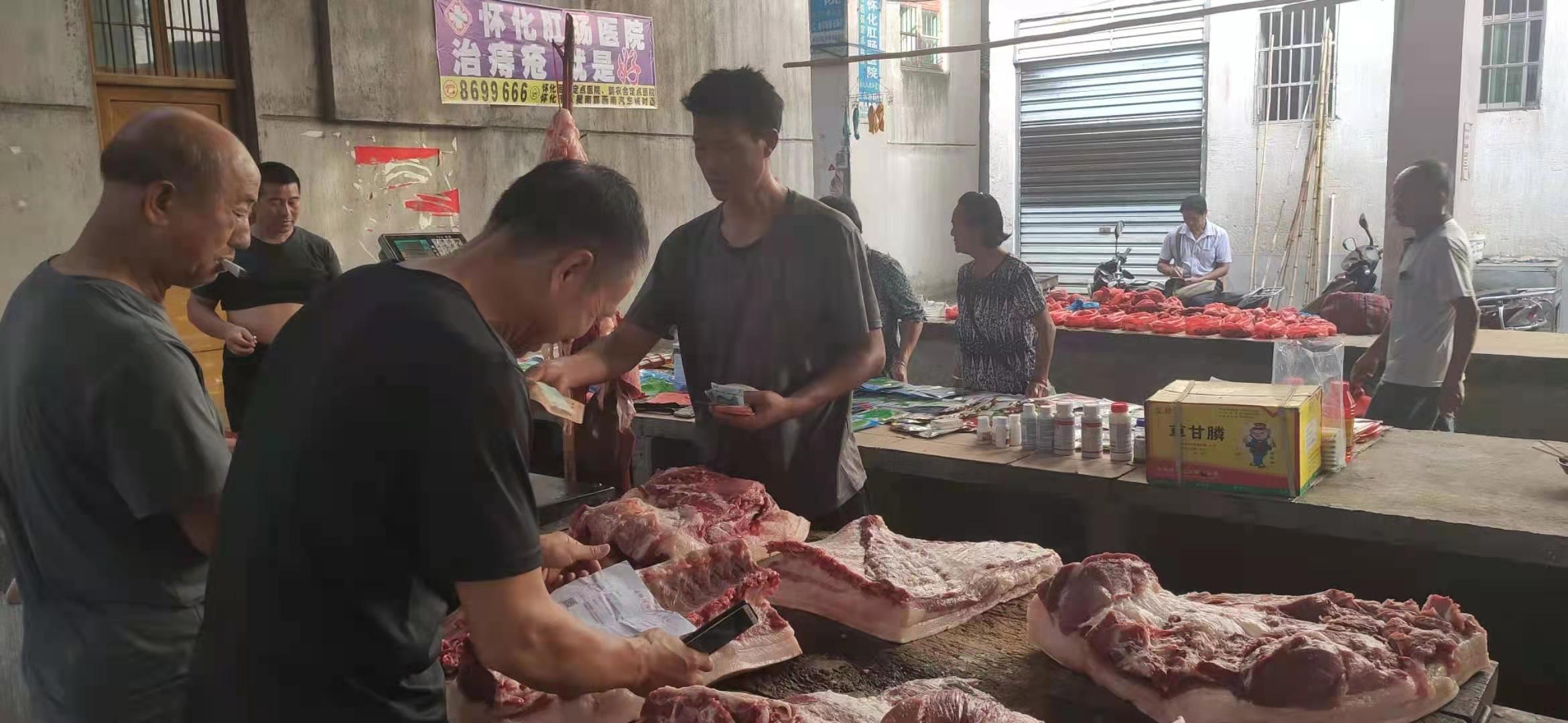 铜鼎镇：深入开展食品安全整治巡查行动
