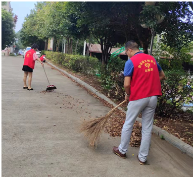 县统计局美化庭院环境，喜迎国庆佳节