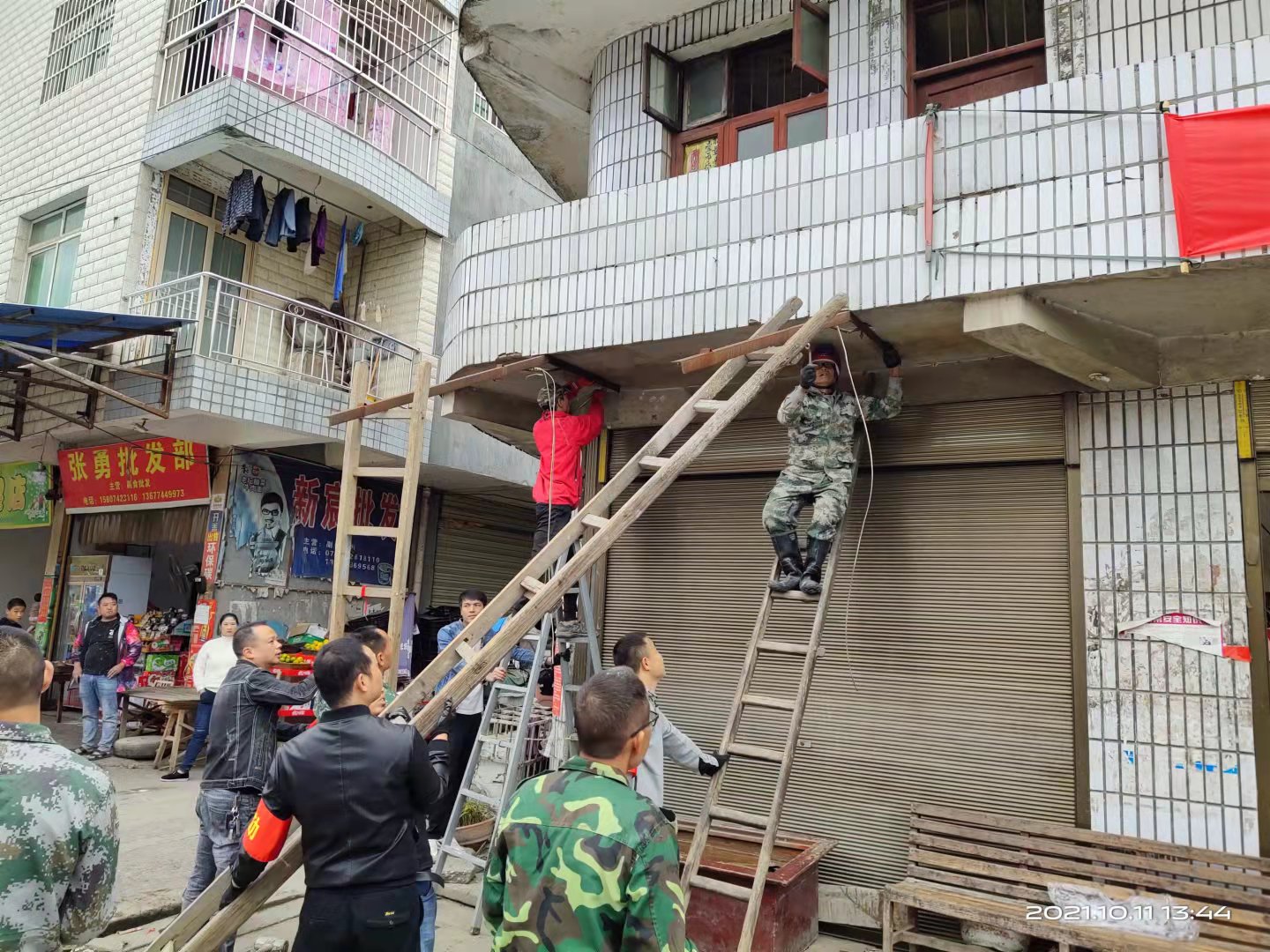 新建镇：整治环境乱象 提升新建“颜值”