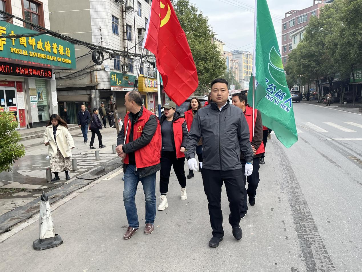 共建中方“四美”  花桥镇街道整治在行动
