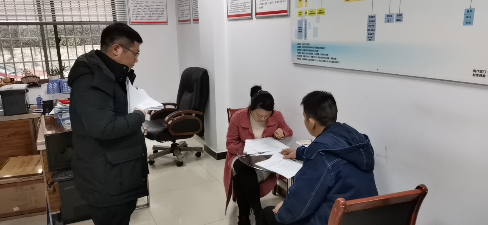 国网中方县供电公司：主动上门宣传代购电政策 持续优化营商环境