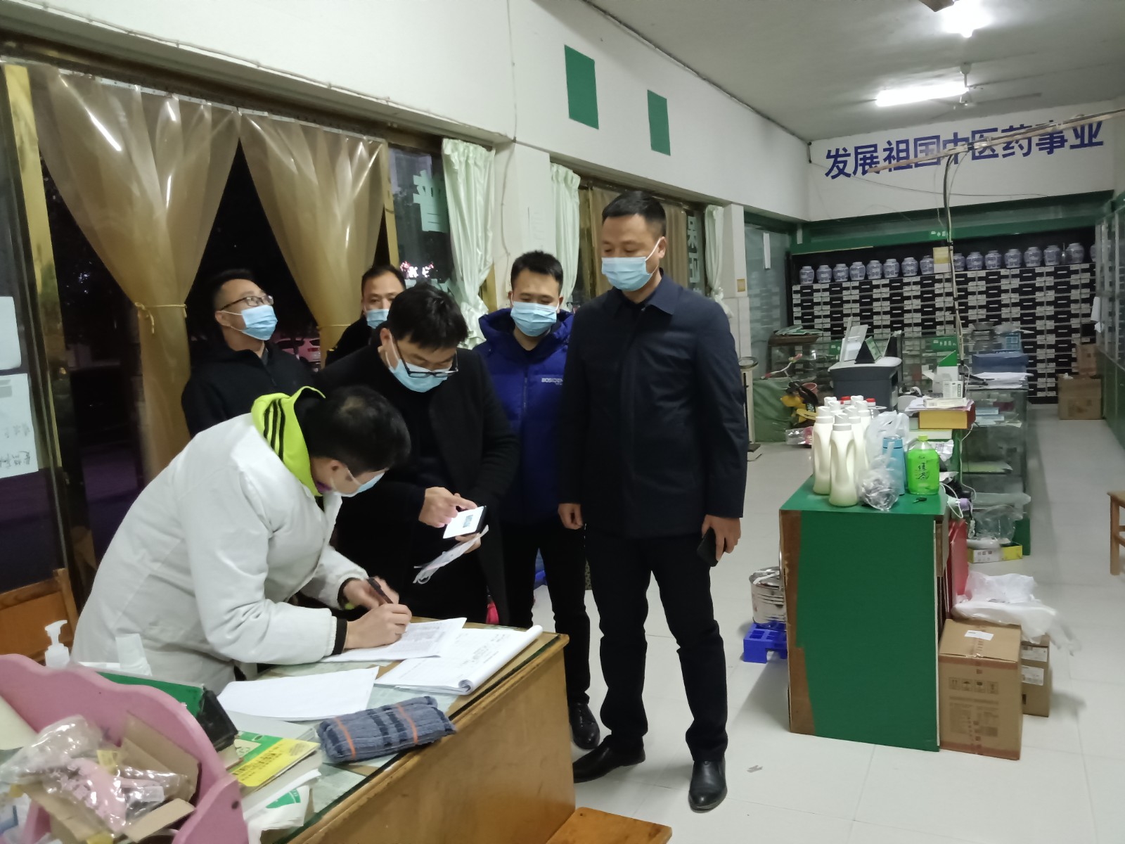 中方镇：夜巡开展疫情防控、“多合一”场所消防隐患排查