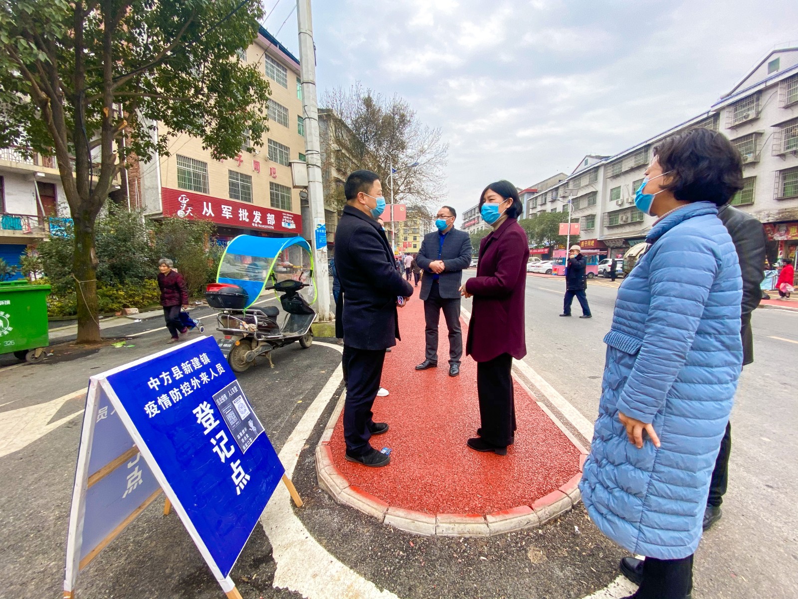 县领导到新建镇检查指导疫情防控和消防安全等工作