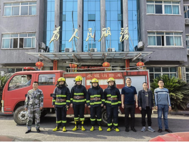 铜湾镇组织开展消防培训暨消防安全应急演练