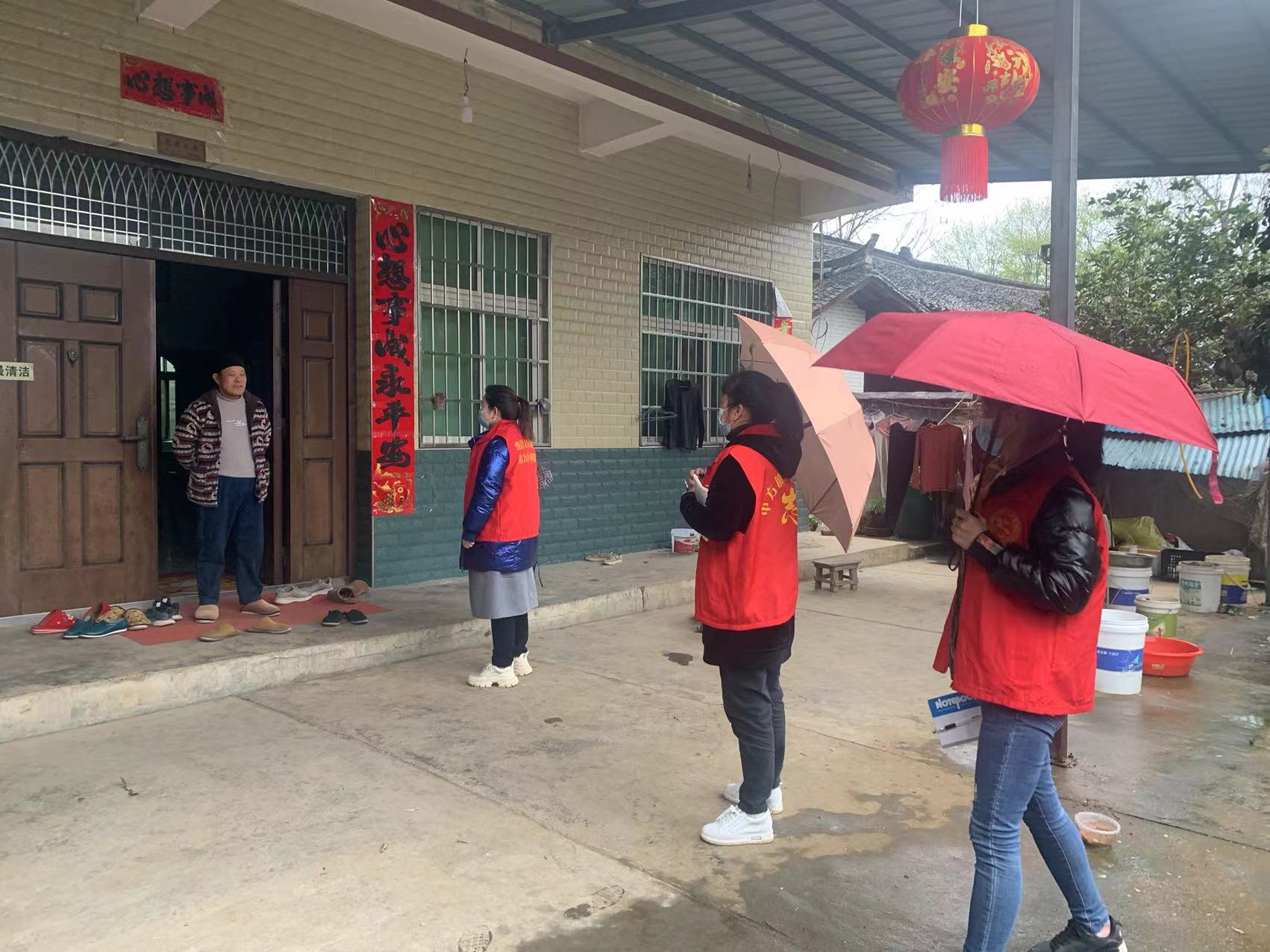 中方镇：巾帼志愿队战疫在行动