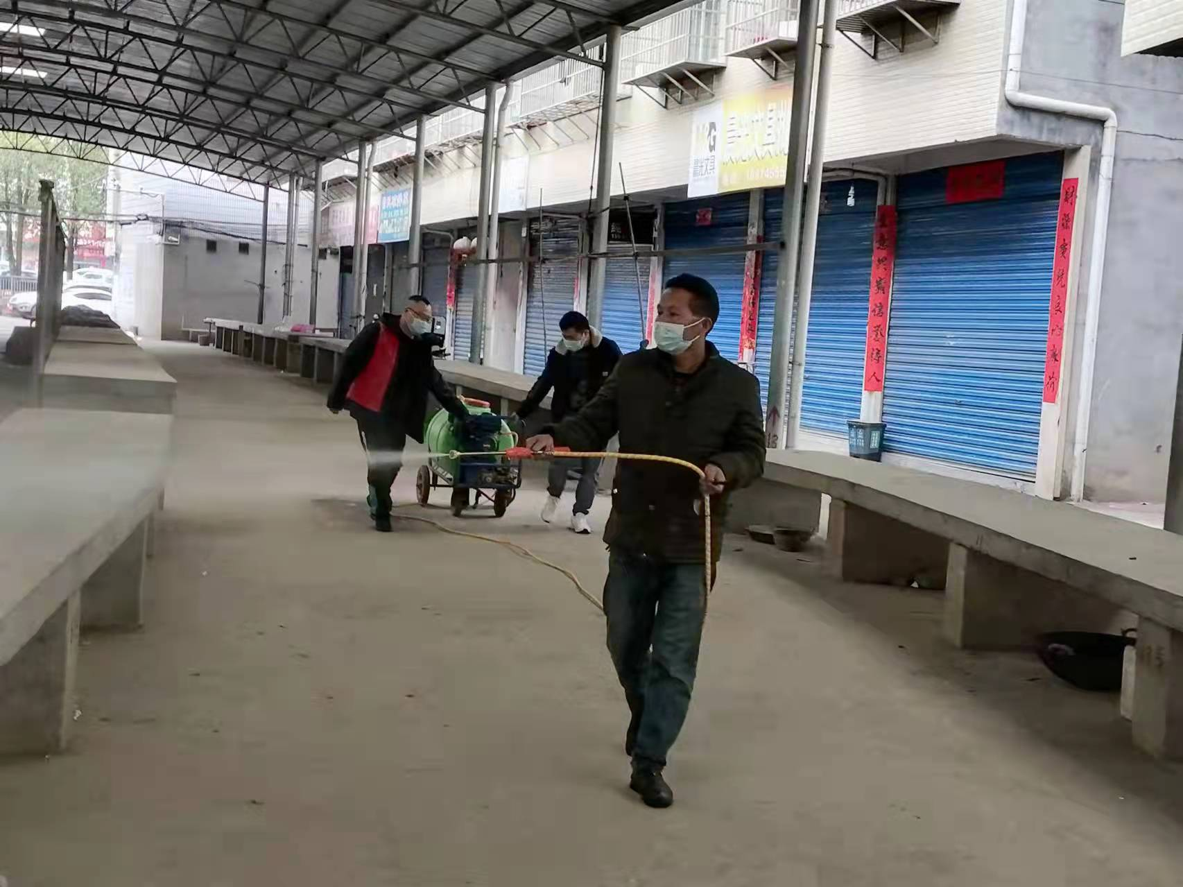 新建镇：全面做好消杀工作 筑牢疫情防控防线