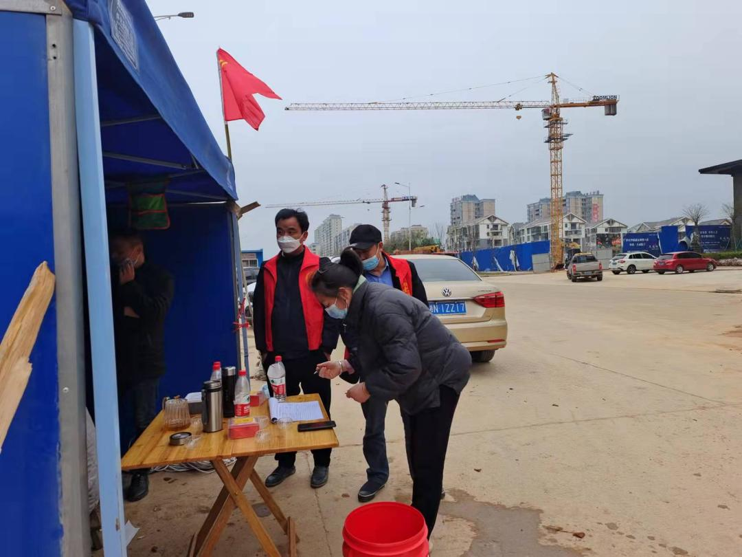 中方镇：防疫春耕两不误 “双阵地”上党旗红