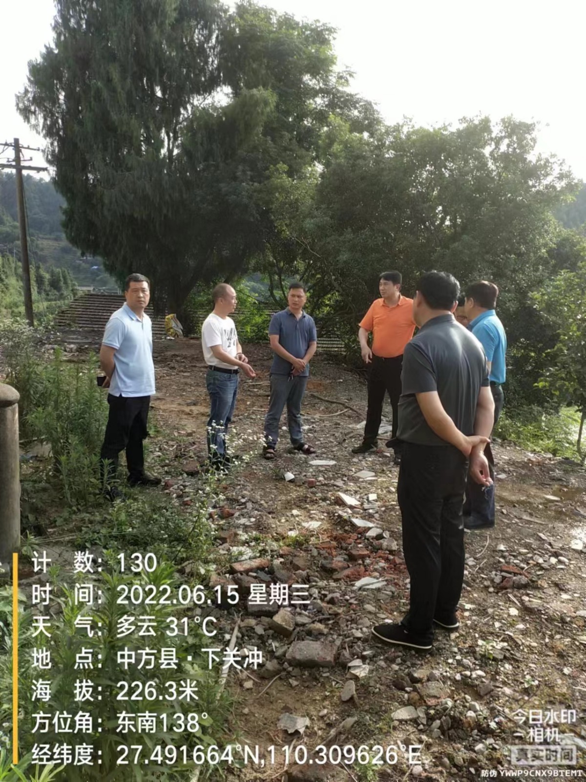 省自然资源厅一级调研员胡春善一行深入我县勘察指导测量标志保护工作