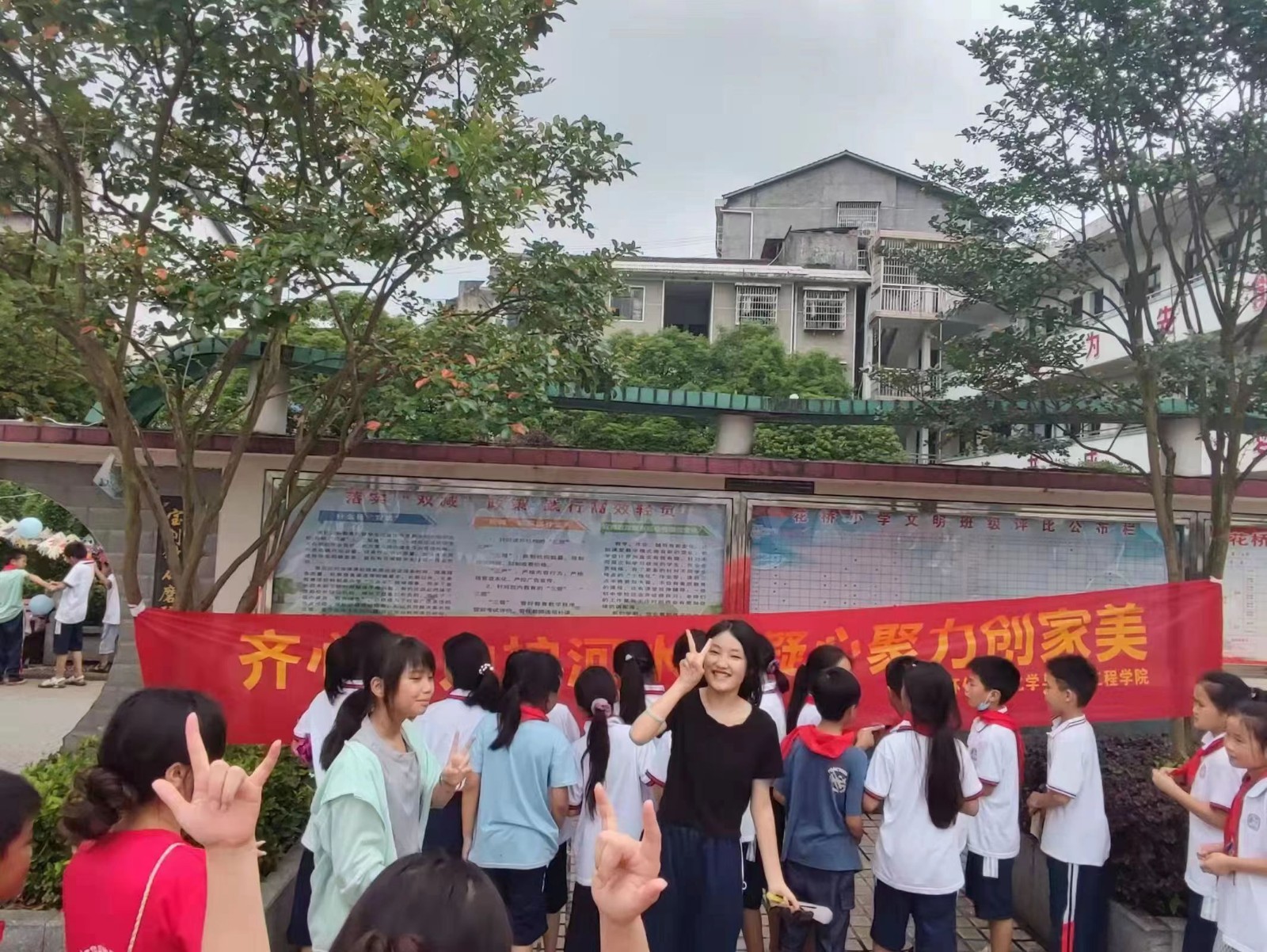 中方县花桥镇：“齐心协力护河水，凝心聚力创家美”百人签名活动掀热潮