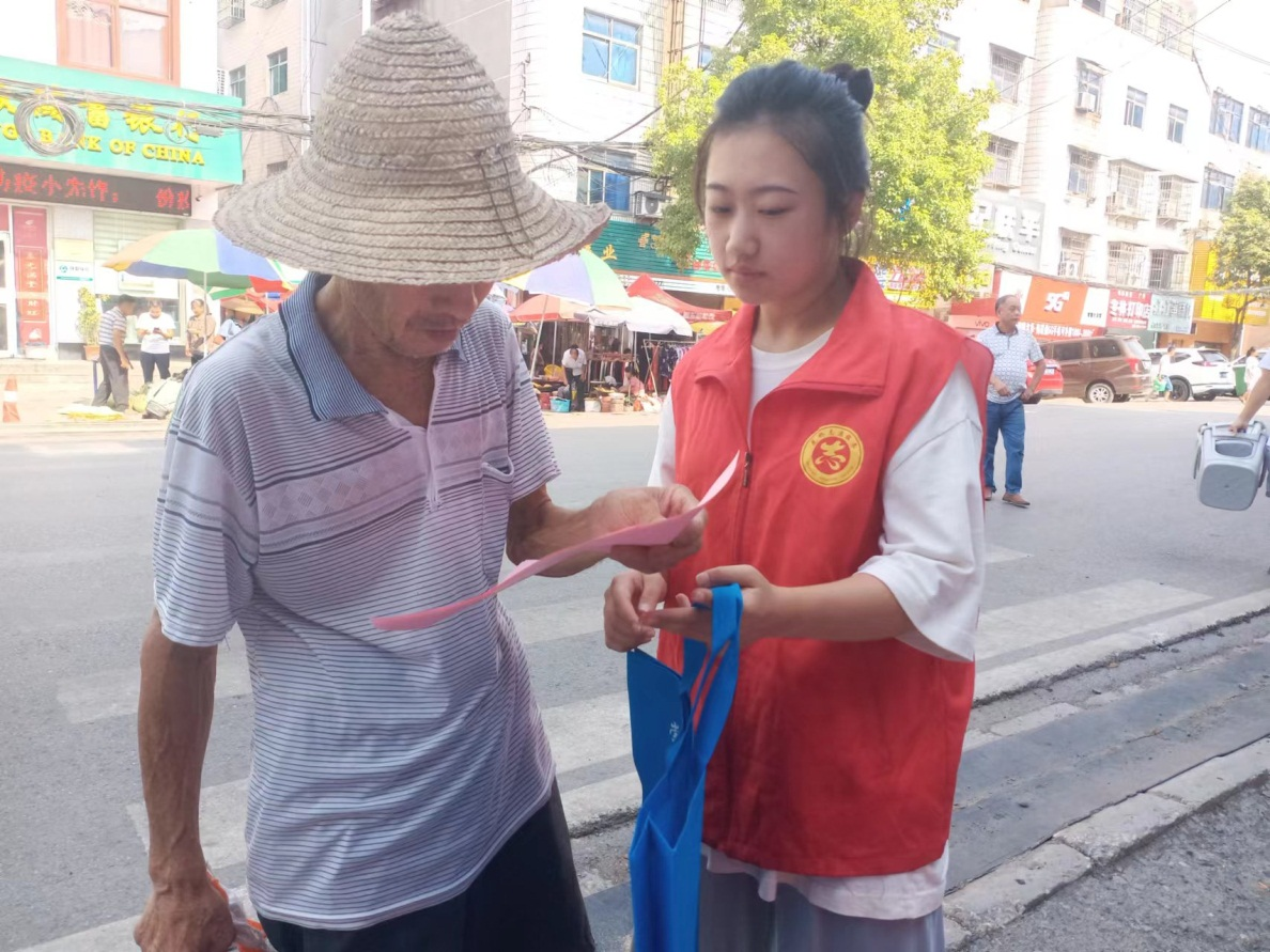 中方县花桥镇：开展未成年人监护法制宣传活动