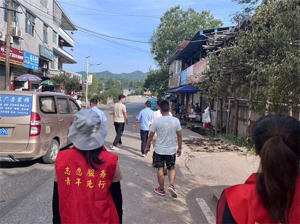 中方县桐木镇：人居环境整治为集镇“美颜”