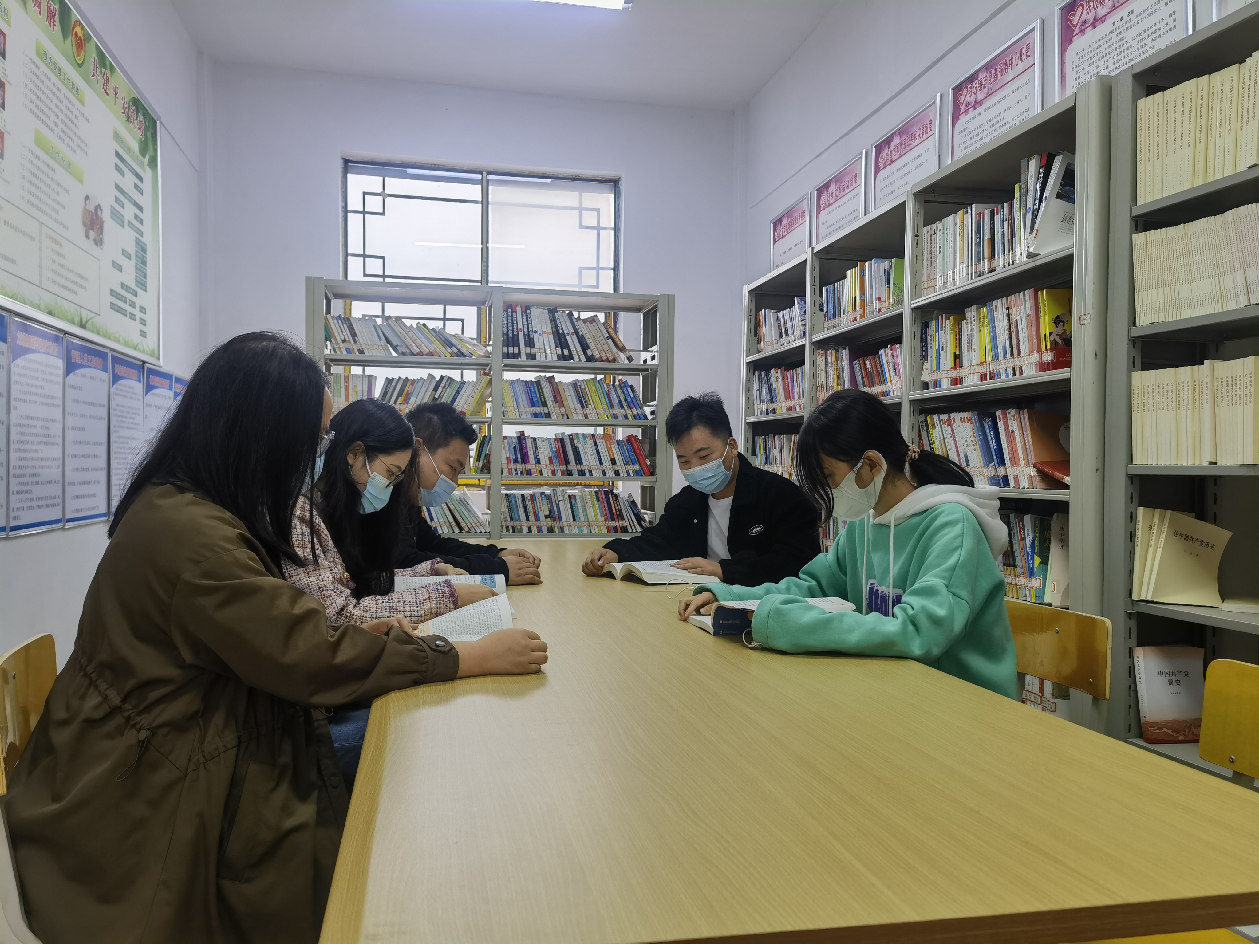 铁坡镇：开展“廉政书香满书屋 清风正气润铁坡”阅读活动
