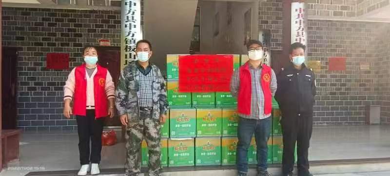中方镇：爱心捐赠 情满乡村