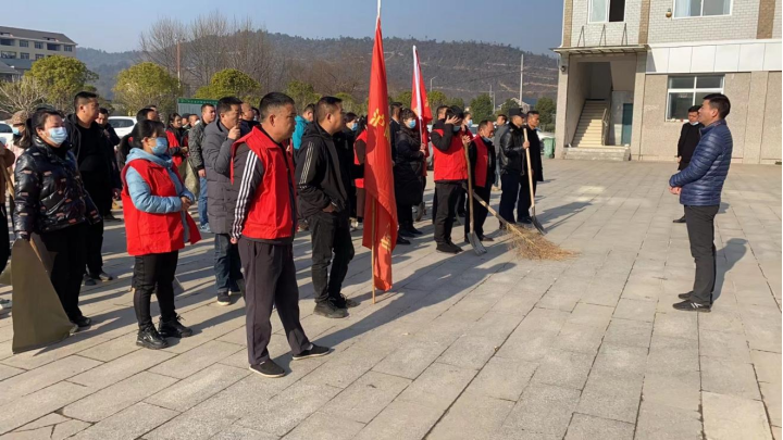 泸阳镇开展春节后人居环境整治大行动