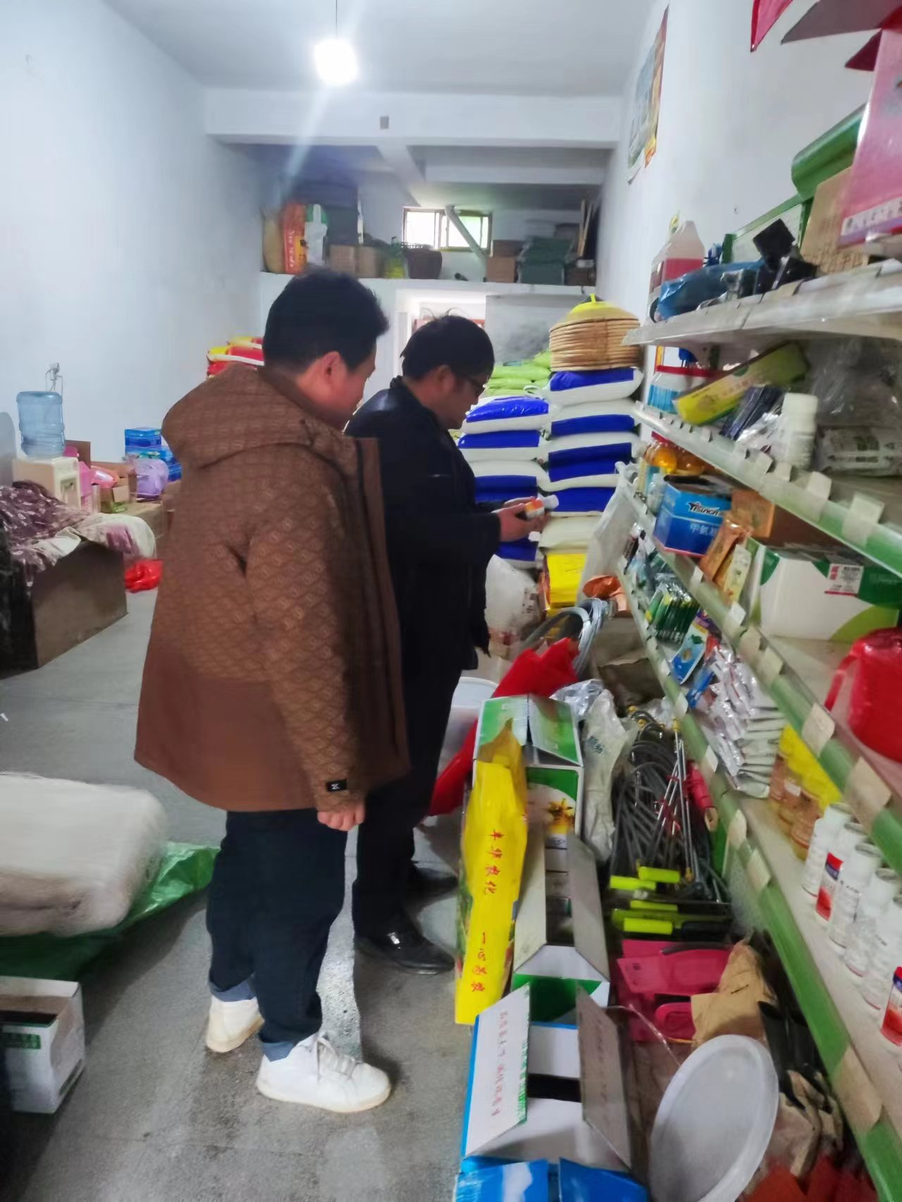 中方县新路河镇：开展农资安全专项检查行动