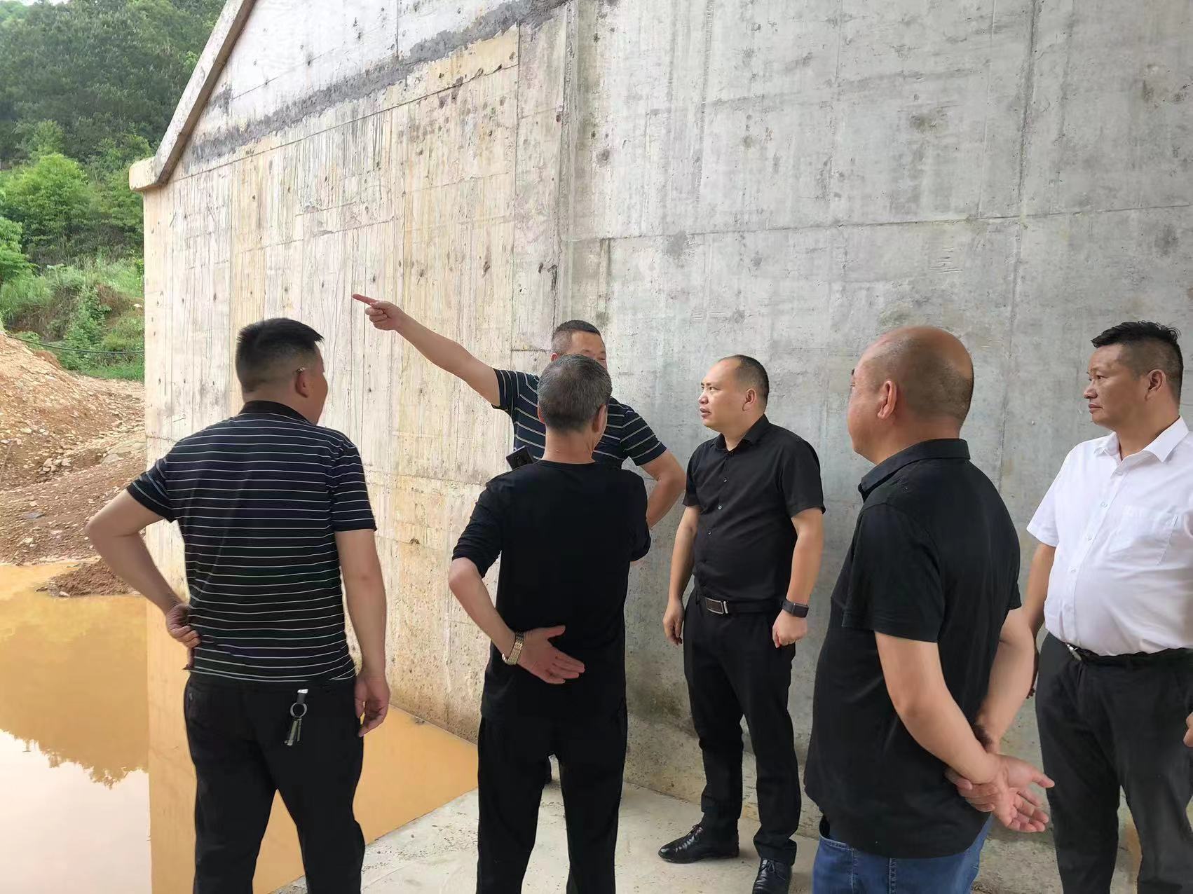 县领导到中方镇焦柳铁路电气化改造中方段部分建设工地检查