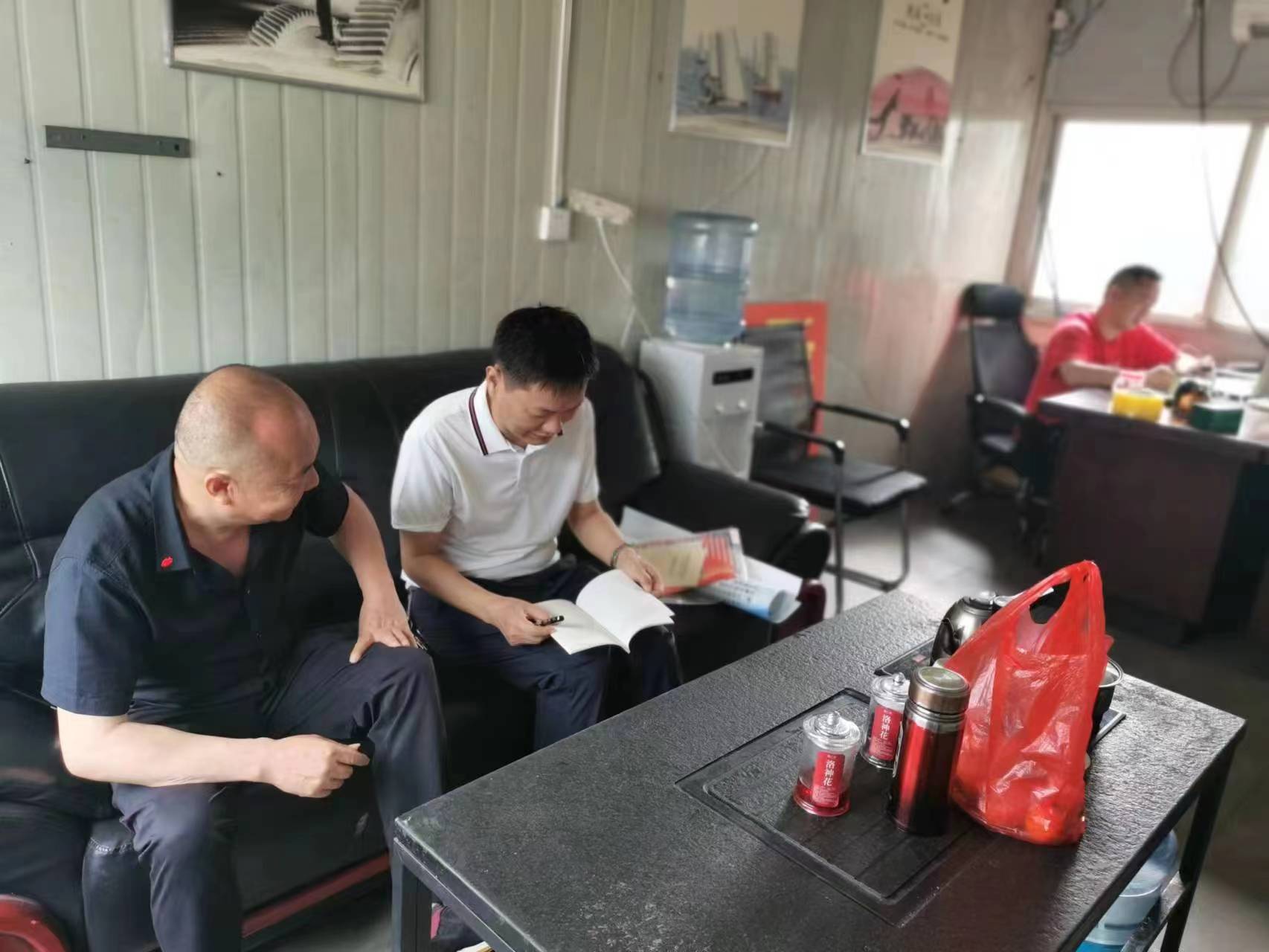 优化营商环境 推进鹤中一体|中方县司法局“一对一” 深入开展优化法治化营商环境“三进”活动