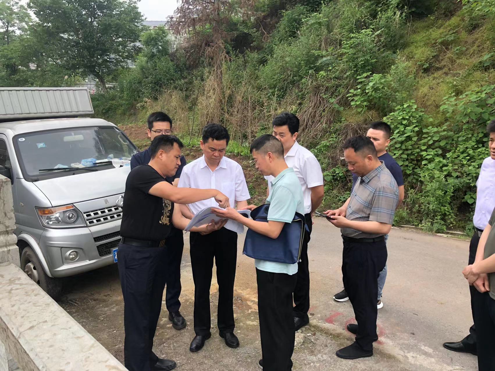 省退役军人事务厅来我县调研烈士纪念设施建设