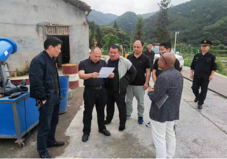 县领导检查全县水上交通安全生产工作