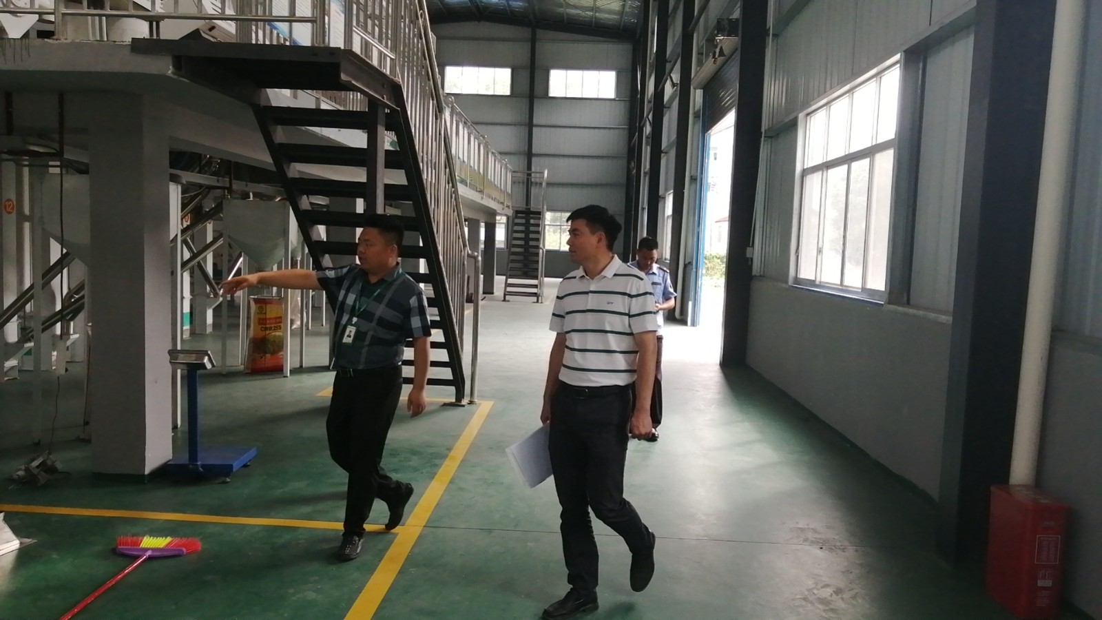 打好优化发展环境持久仗|中方县泸阳镇：筑牢安全生产 持续优化营商环境