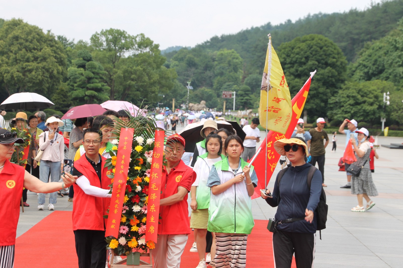 中方县关工委：开展青少年研学旅活动