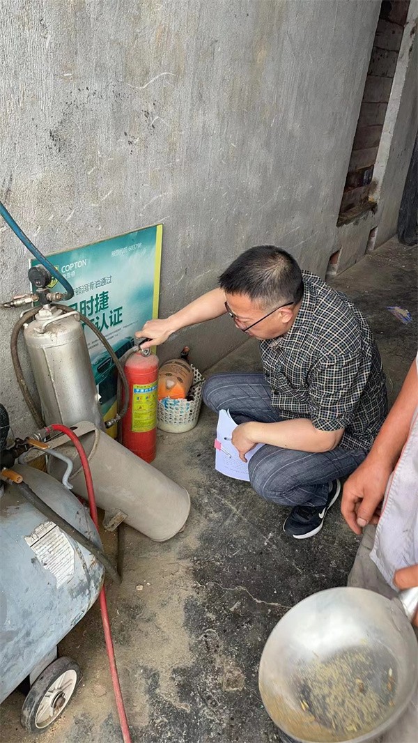 打好优化营商环境持久仗|中方县桐木镇：加强安全生产检查 助力优化营商环境