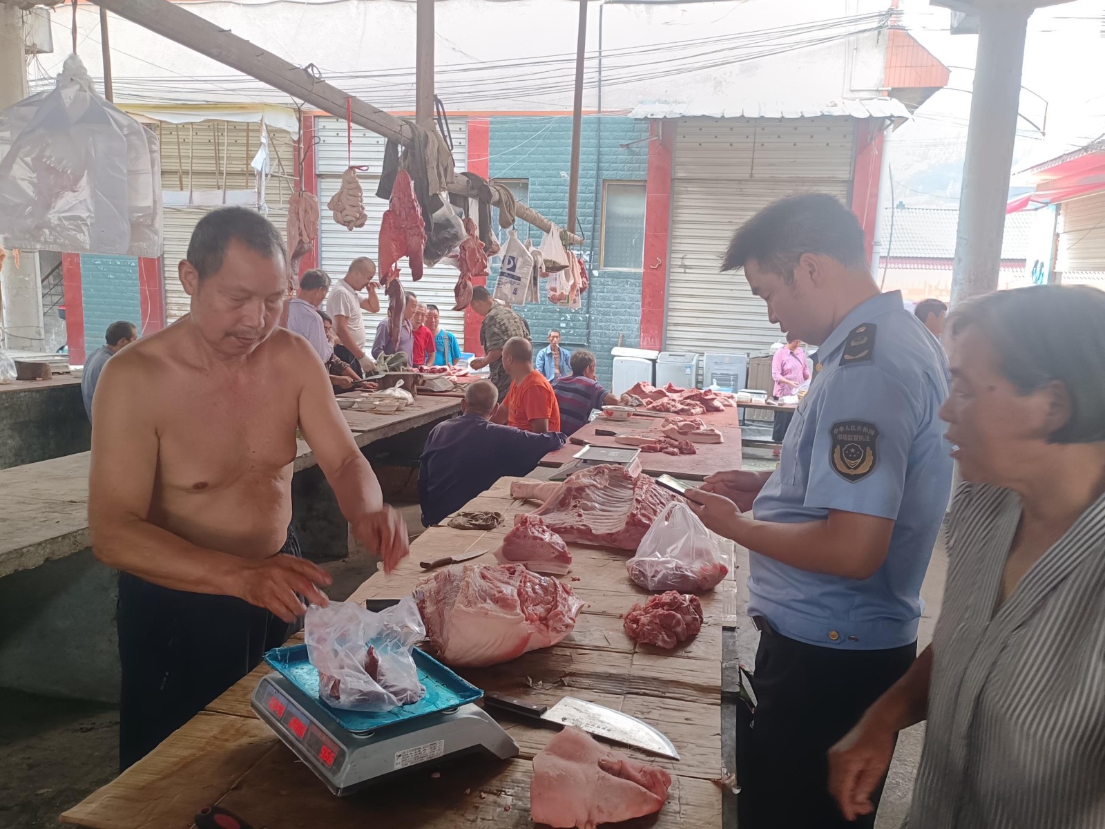 中方县新路河镇：筑牢食品安全防线 推动优化营商环境