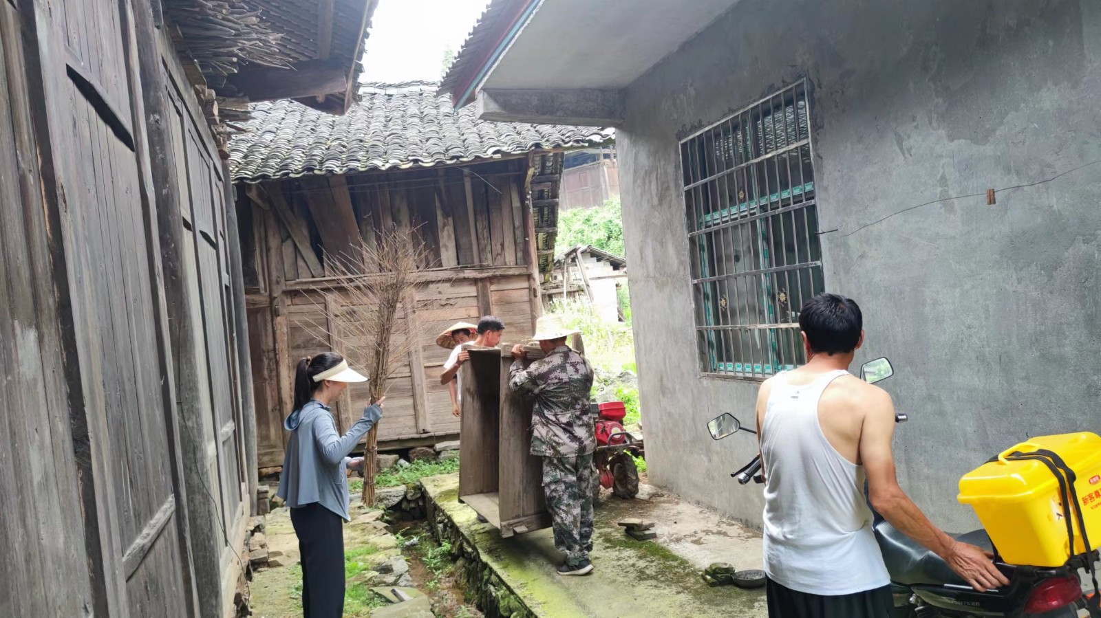 擦亮“面子”坐实“里子”  中方县新建镇面貌“亮新颜”