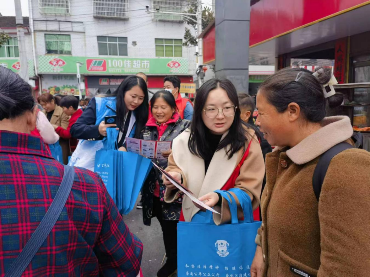 中方县铁坡镇：开展社区青春行动 加大冬季防火安全宣传