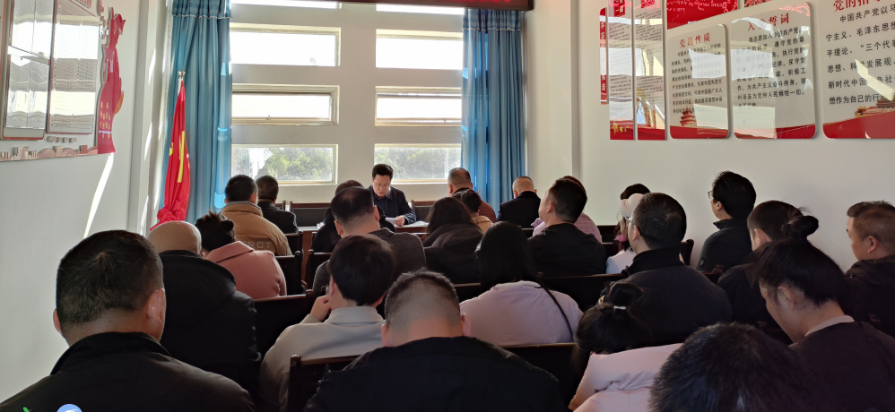 中方县发改局：增强宪法意识   提升服务水平