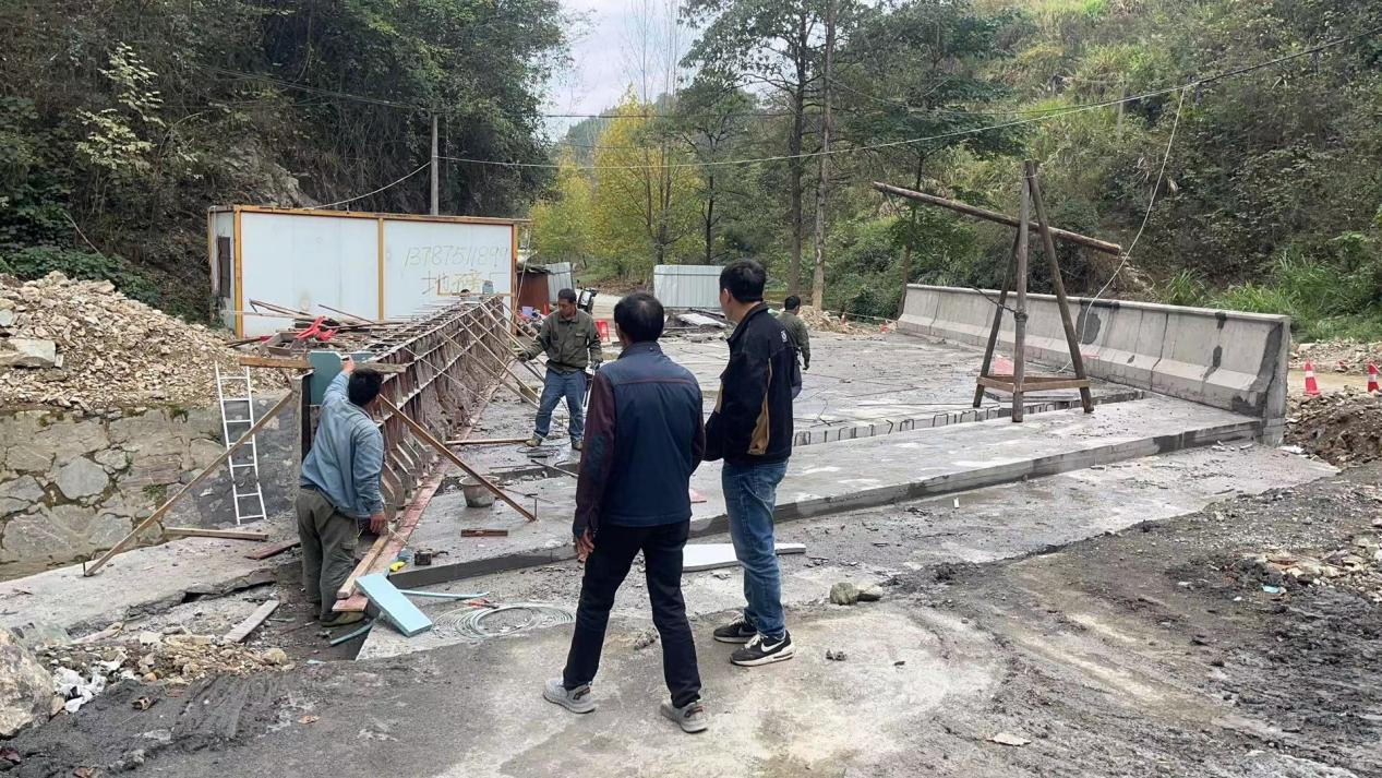中方县公路建设养护中心：常抓不懈开展公路安全隐患专项检查