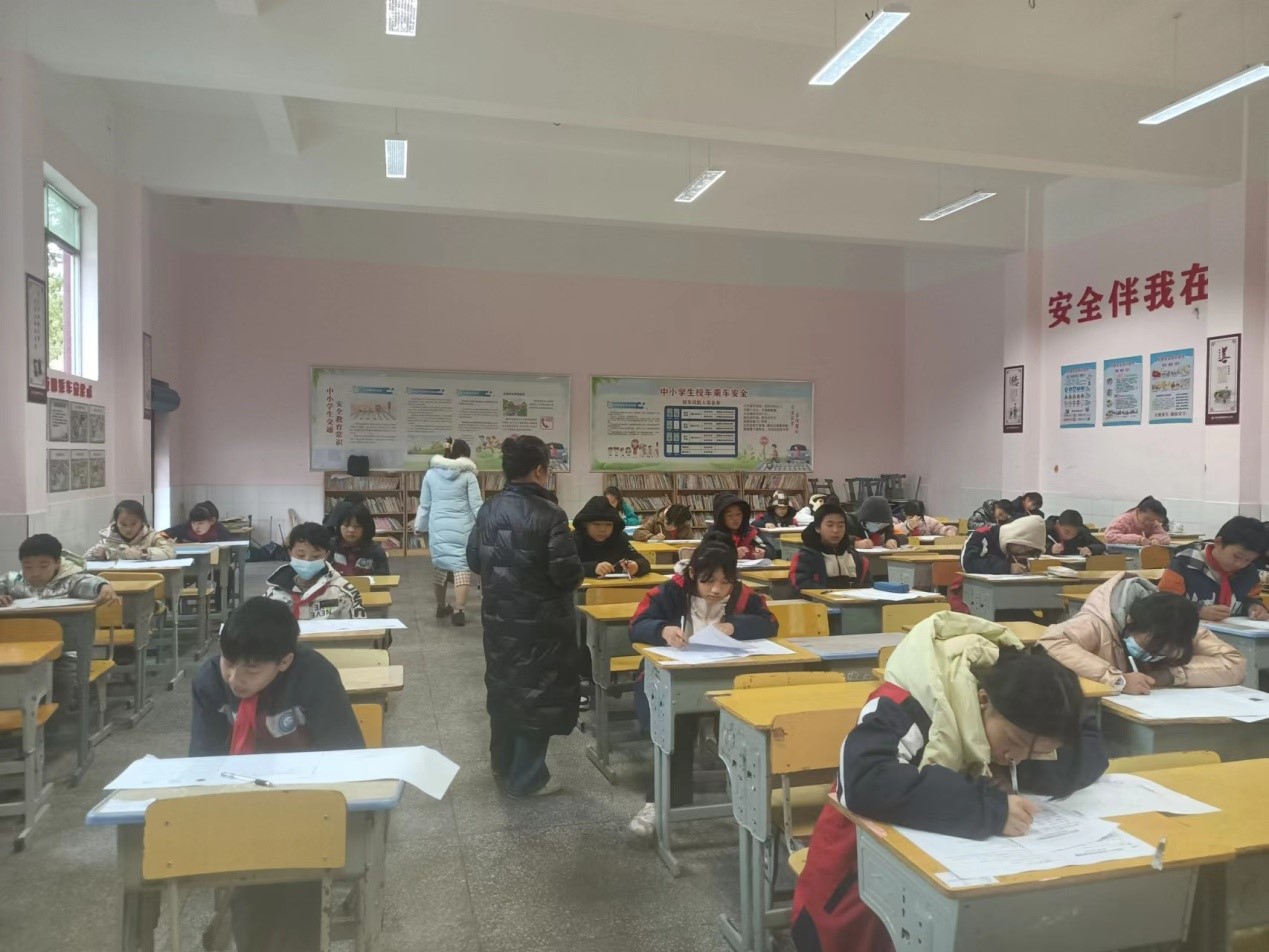 中方县铜湾镇举行小学学科知识竞赛