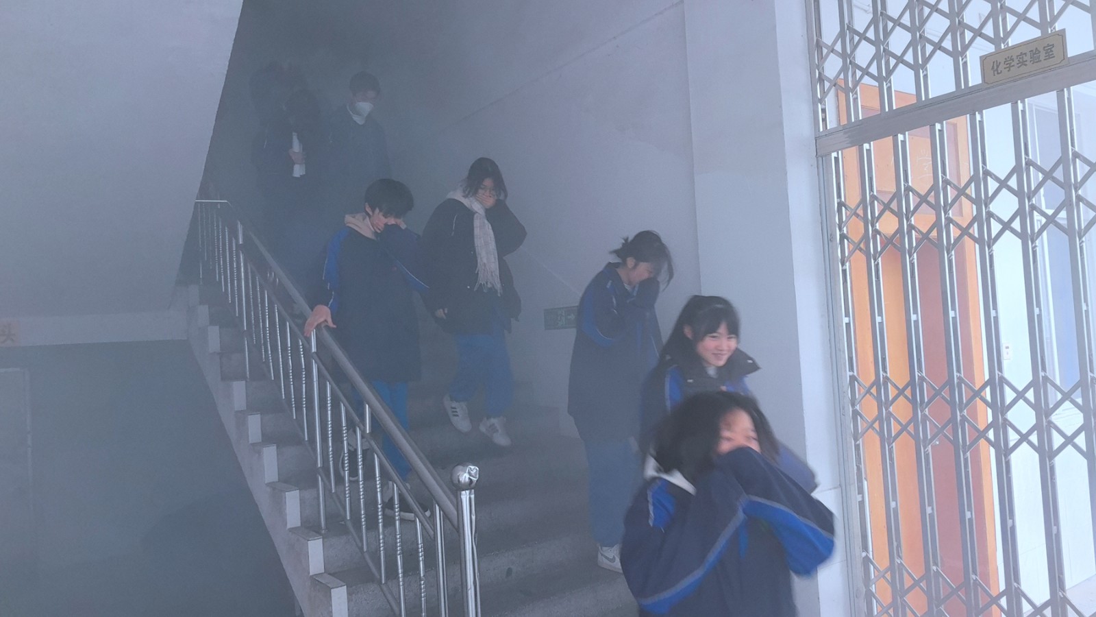 中方县第一中学开展消防安全疏散演练活动