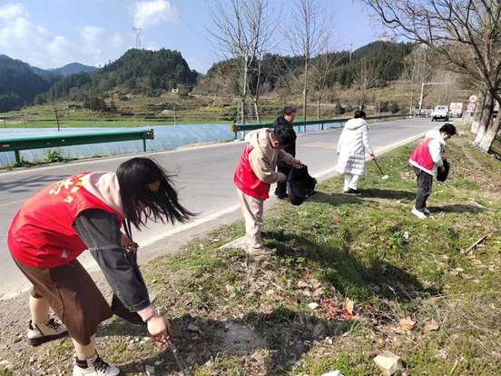 中方县新建镇：加强人居环境整治 助推营商环境优化