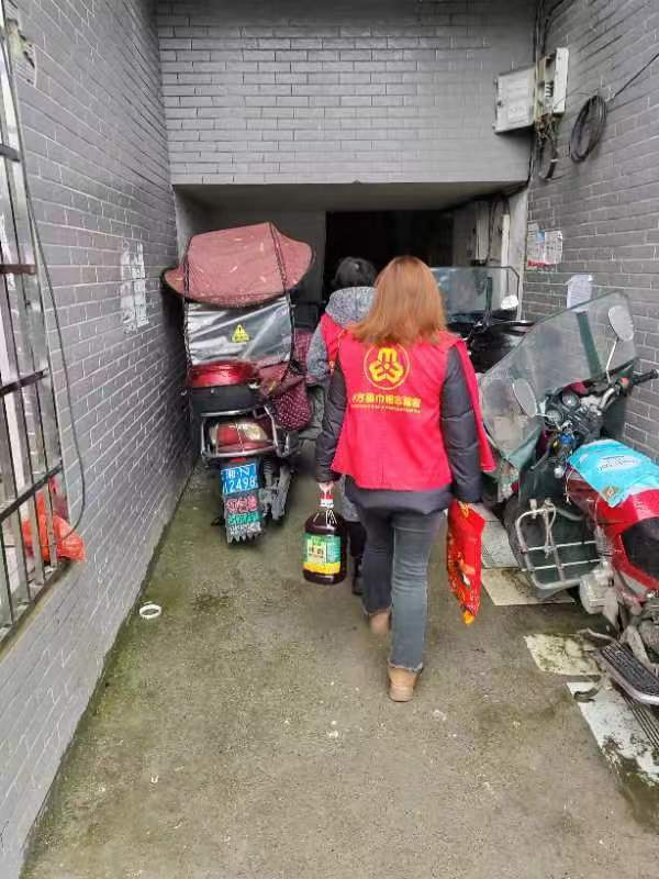 中方县中方镇莉坪社区：广泛开展社区青春行动志愿服务活动