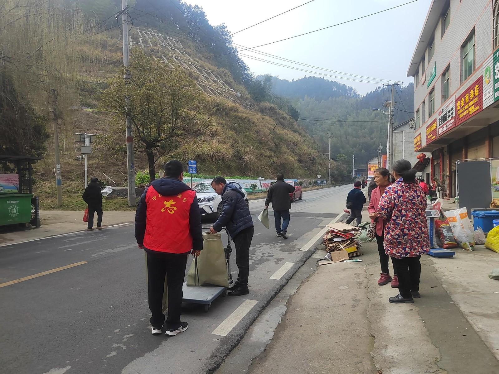 中方县新路河镇：加强人居环境整治 为优化营商环境赋能