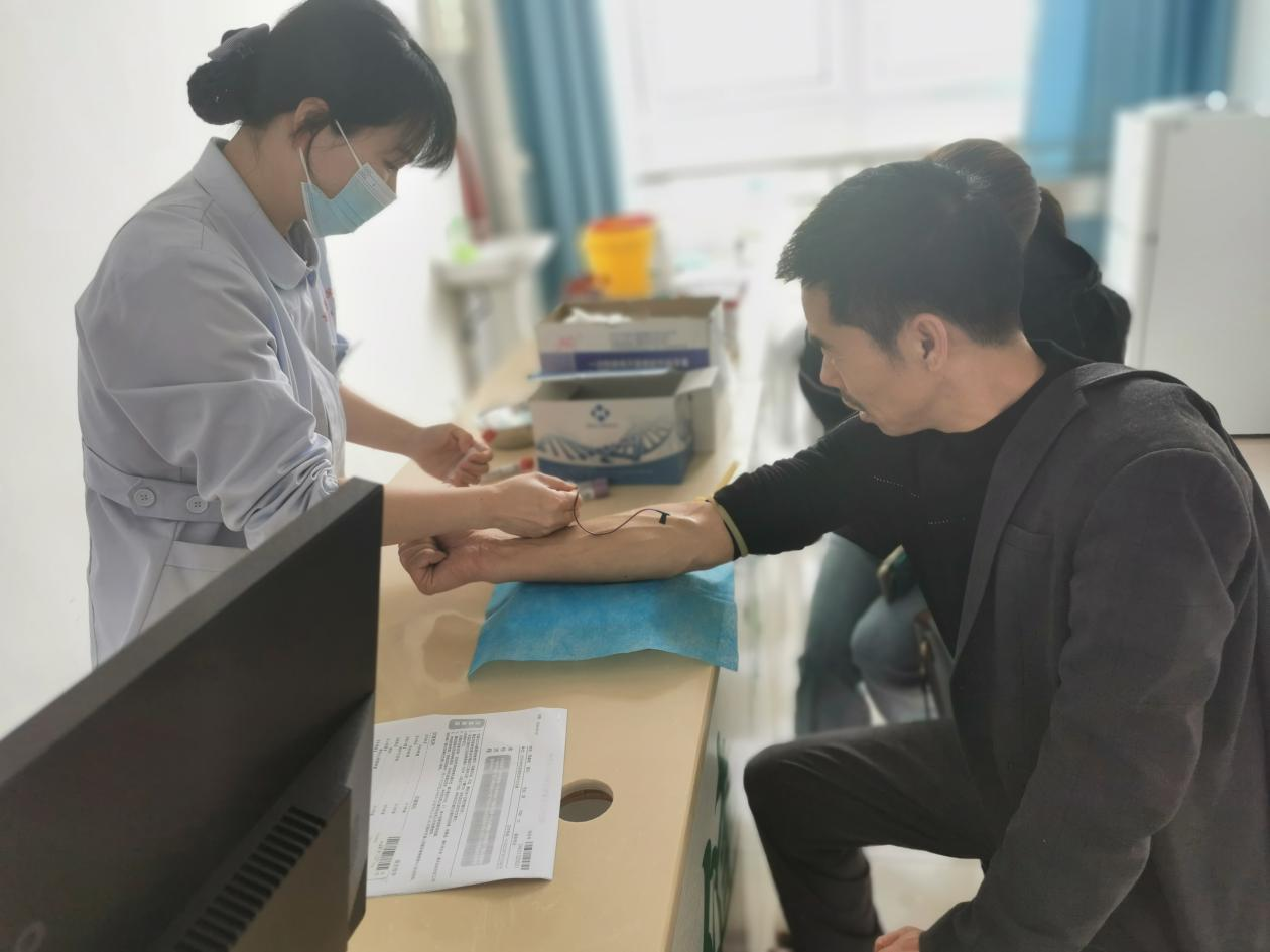 中方县人民医院：为“绿卡”企业家免费体检 优化营商环境