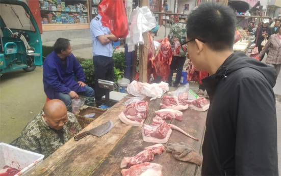 中方县接龙镇：开展农贸市场排查，助力优化营商环境